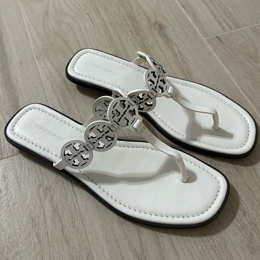 Tory Burch White Sandals - Size 9 -lighly worn